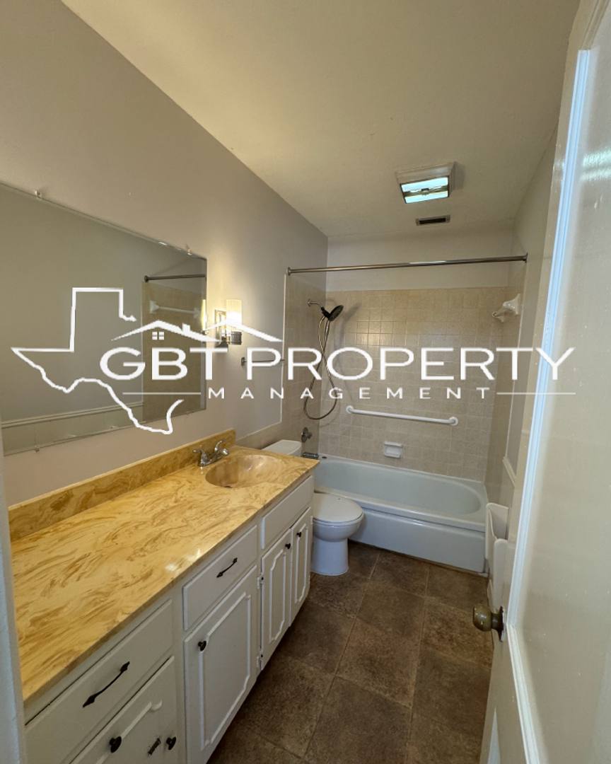 House for rent at 10632 Aledo Dr, Dallas, TX 75228