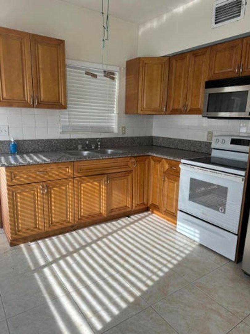 House for rent at 2202 NE 3rd St, Boynton Beach, FL 33435