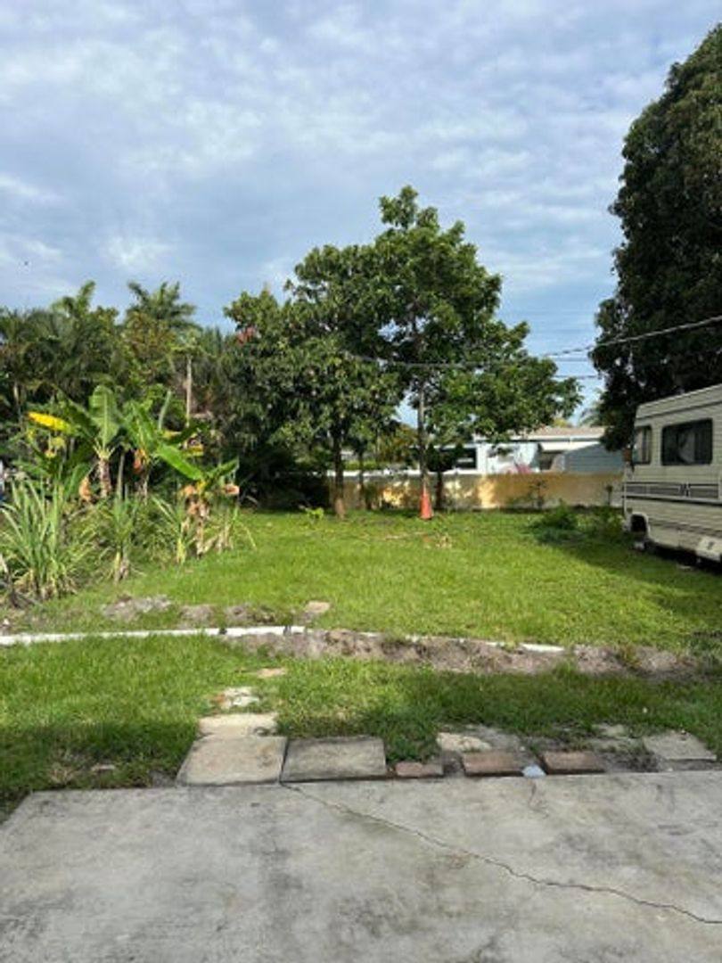 House for rent at 2202 NE 3rd St, Boynton Beach, FL 33435