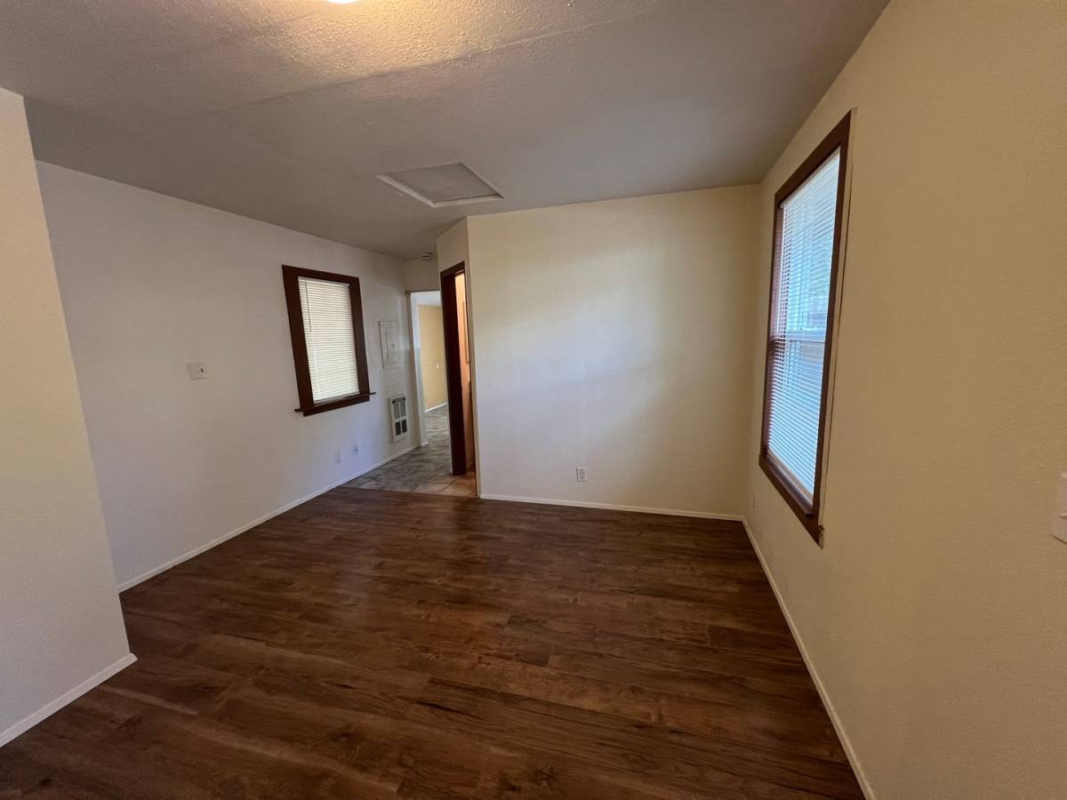 Apartment for rent at 412 NW Manzanita Ave, Grants Pass, OR 97526