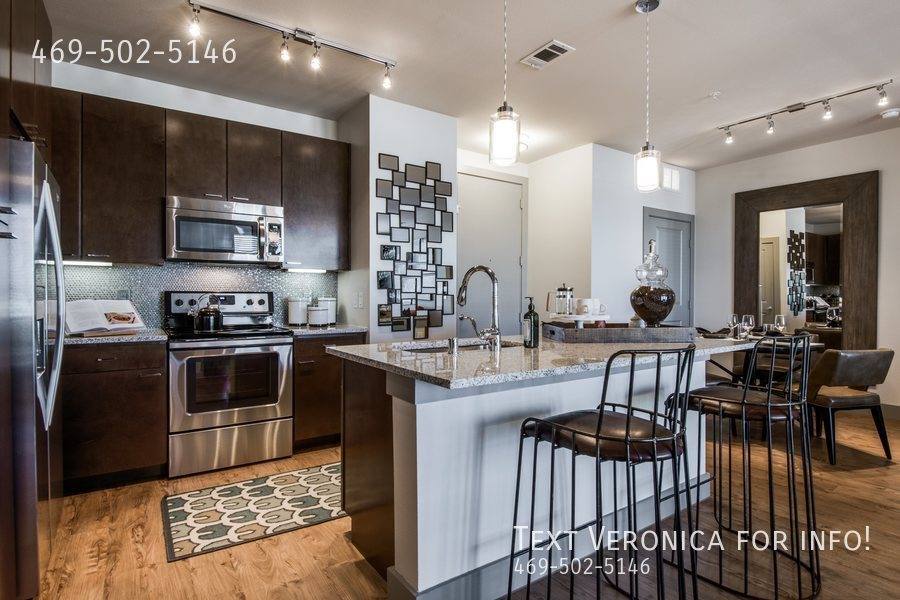 Apartment for rent at 680 Executive Dr, Plano, TX 75074
