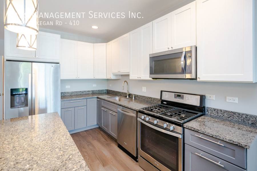 Apartment for rent at 1202 Waukegan Rd, Glenview, IL 60025