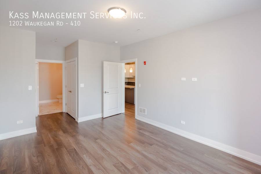 Apartment for rent at 1202 Waukegan Rd, Glenview, IL 60025
