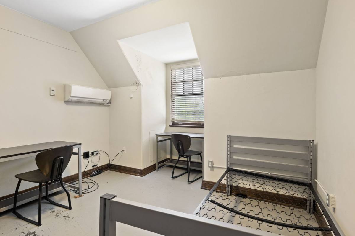 Apartment for rent at 202 Steeples Blvd, Indianapolis, IN 46222