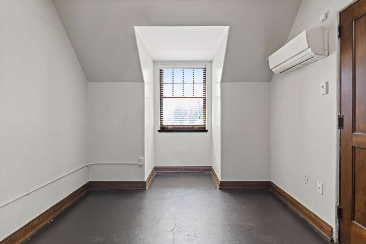 Apartment for rent at 202 Steeples Blvd, Indianapolis, IN 46222