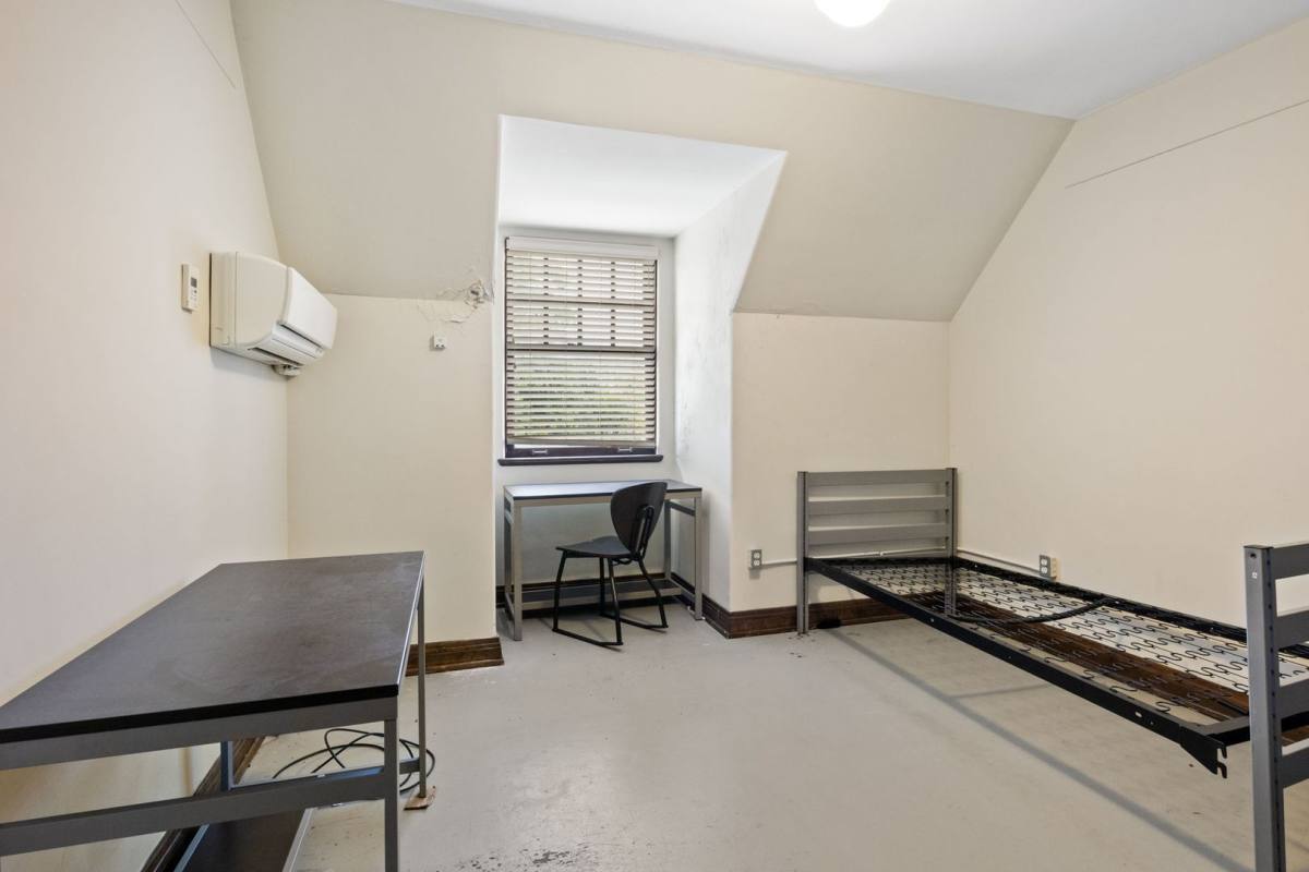 Apartment for rent at 202 Steeples Blvd, Indianapolis, IN 46222