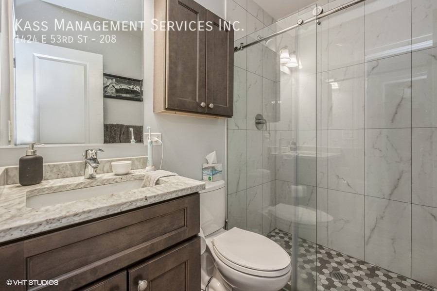 Condo for rent at 1424 E 53rd St, Chicago, IL 60615