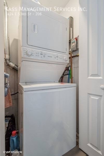 Condo for rent at 1424 E 53rd St, Chicago, IL 60615