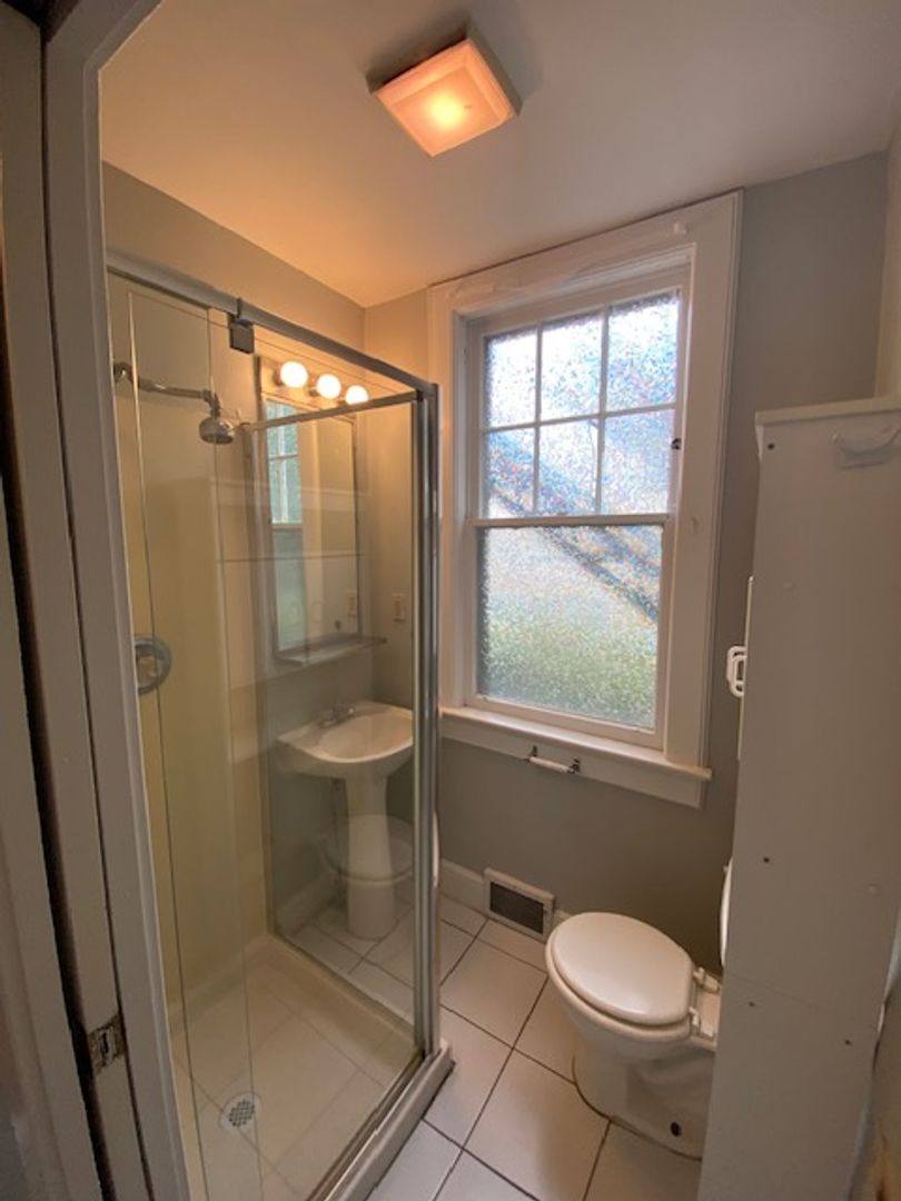 House for rent at 3204 Devereaux Rd, Columbia, SC 29205