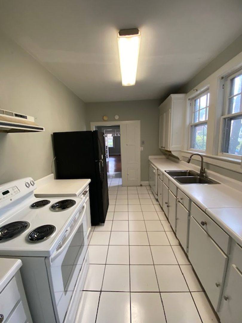 House for rent at 3204 Devereaux Rd, Columbia, SC 29205