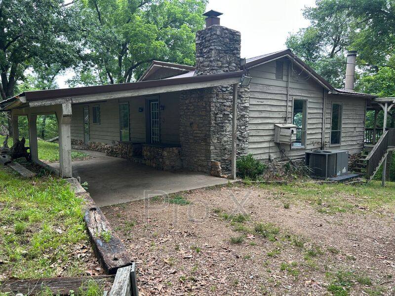 House for rent at 21090 Greycliff Rd, Rogers, AR 72756