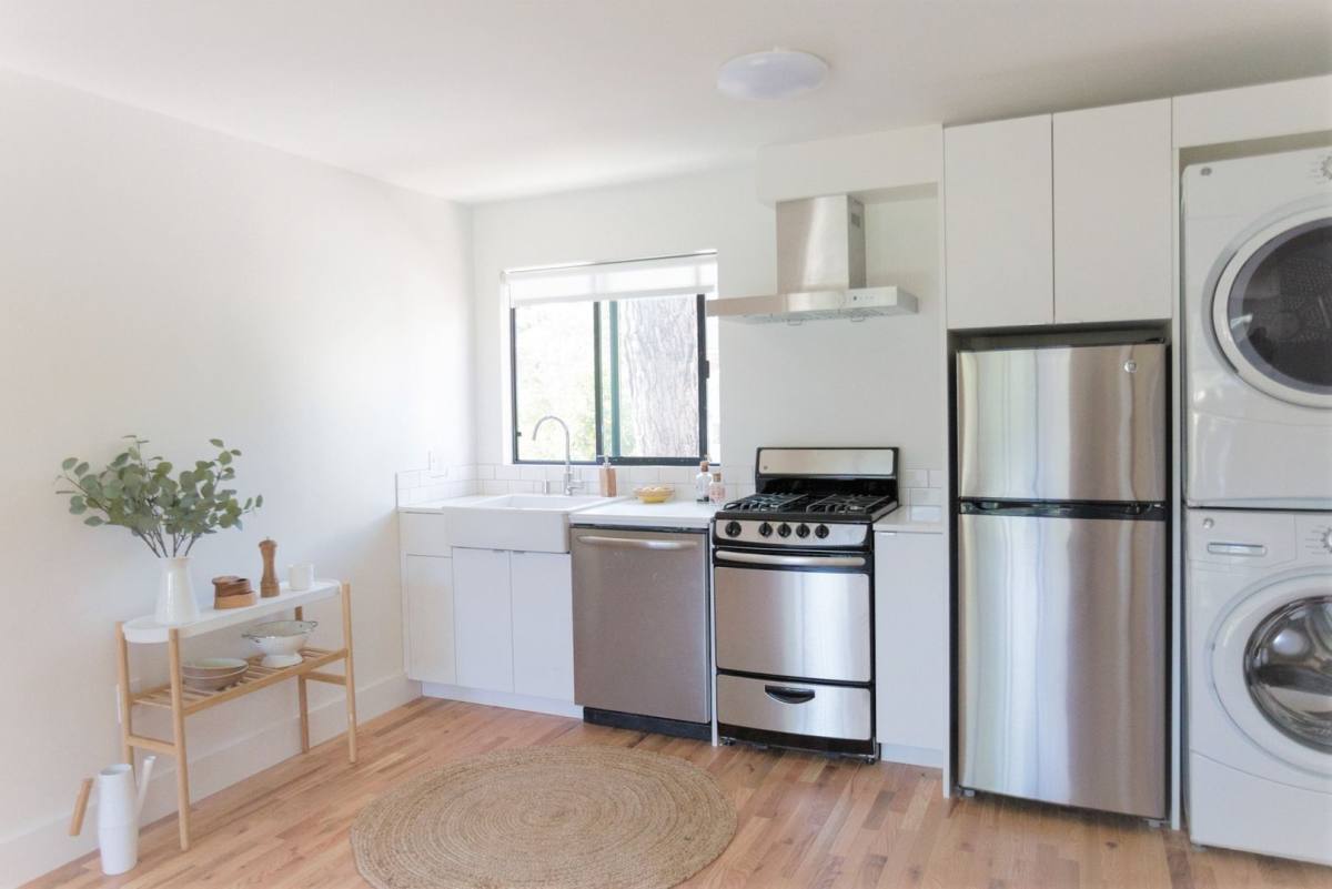 Apartment for rent at 5515 Media Dr, Los Angeles, CA 90042