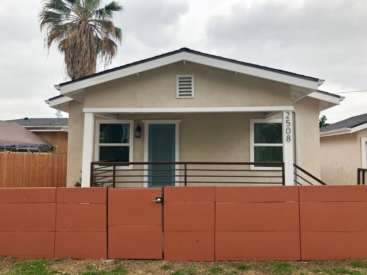 Apartment for rent at 652 S Mathews St, Los Angeles, CA 90023