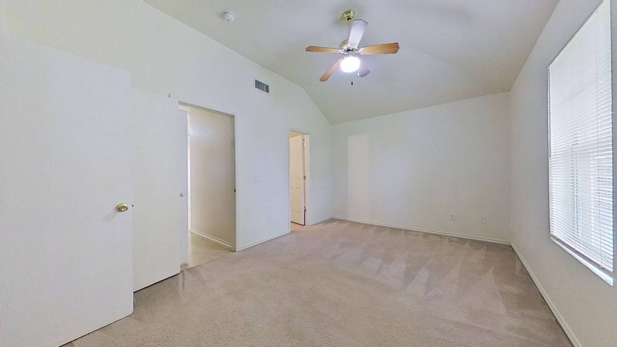 Townhouse for rent at 4002 Madison Dr, Killeen, TX 76543