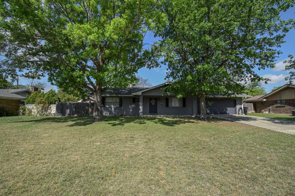 House for rent at 205 Tanglewood Rd, Temple, TX 76502