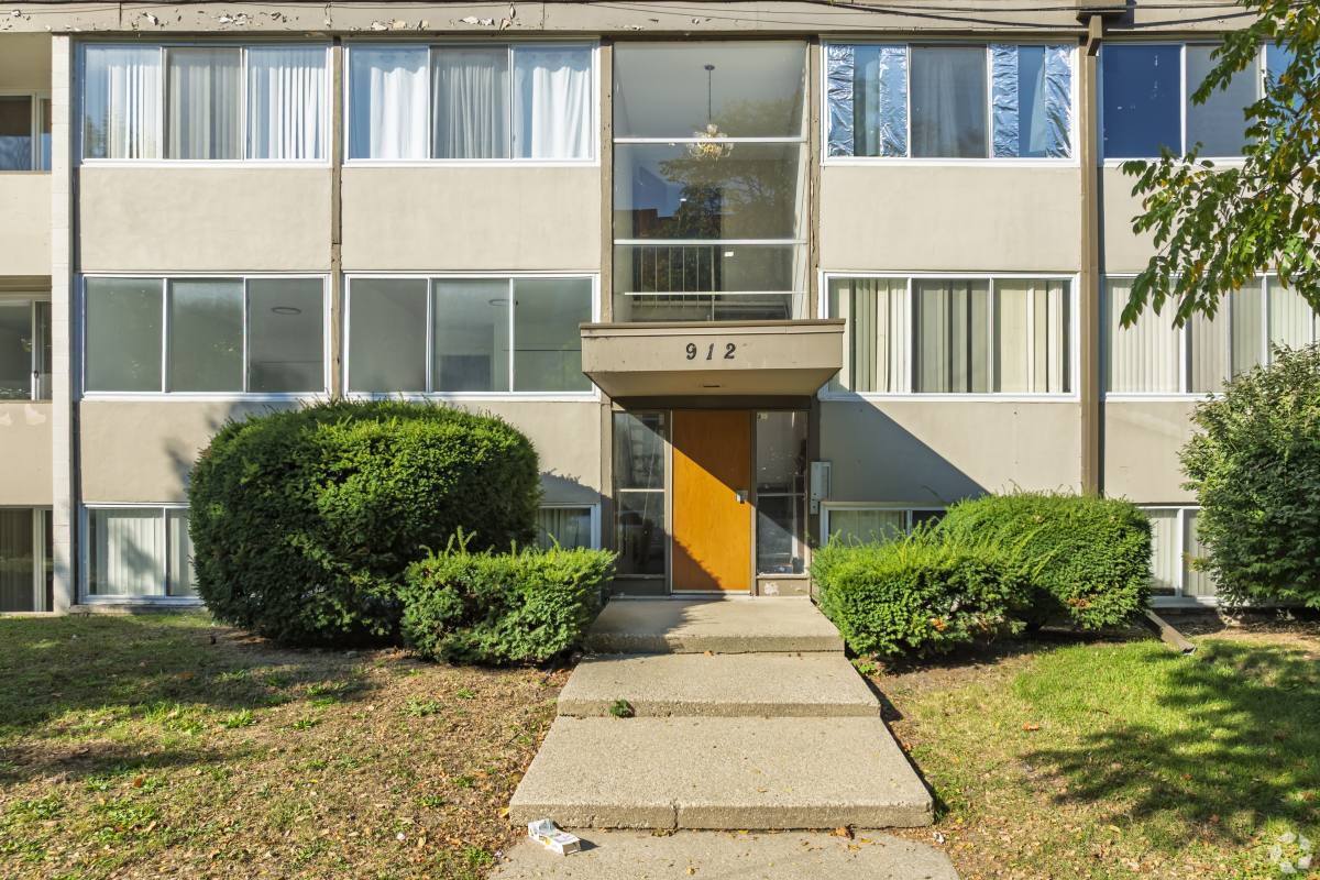 Apartment for rent at 912 Brown St, Ann Arbor, MI 48104