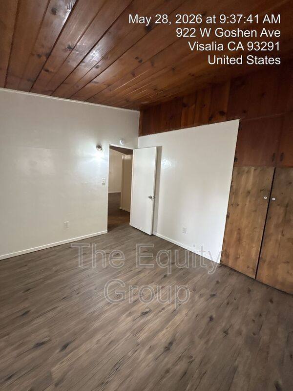 Apartment for rent at 922 W Goshen Ave #A, Visalia, CA 93291