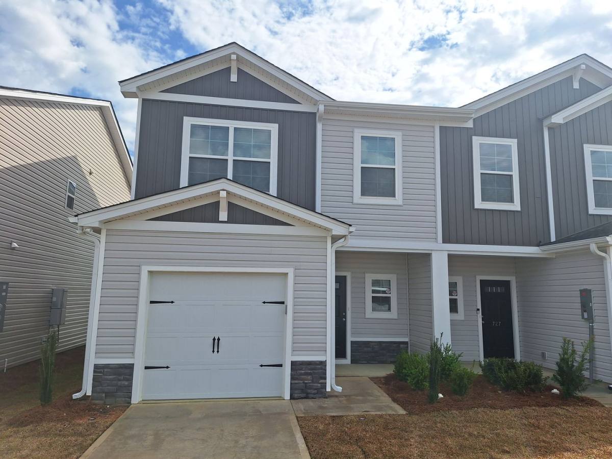 Townhouse for rent at 725 Gatestone Lane, Hopkins, SC 29061