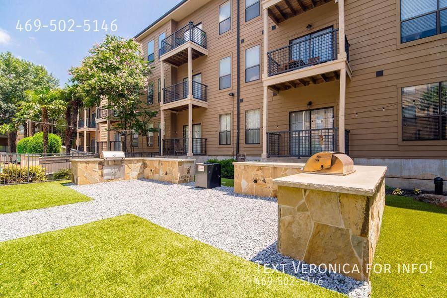 Apartment for rent at 1045 15th Place, Plano, TX 75074