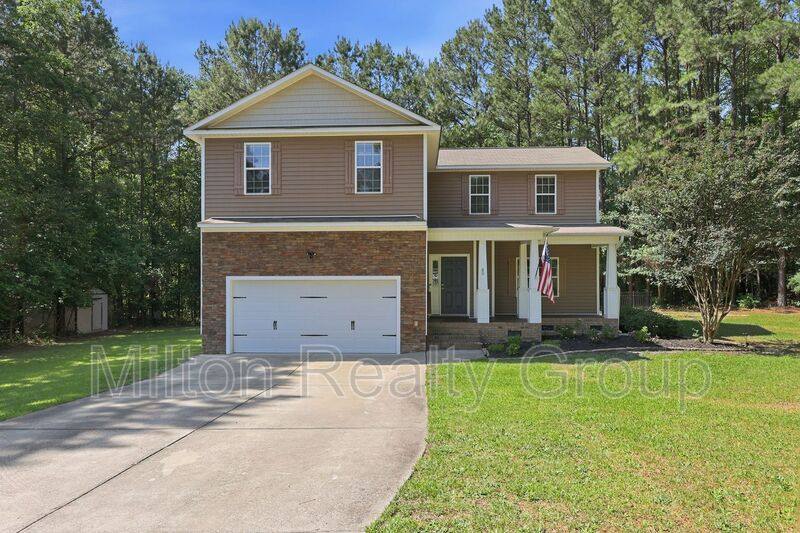 House for rent at 80 Valor Circle, Bunnlevel, NC 28323