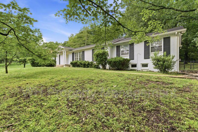 House for rent at 5724 Knob Rd, Nashville, TN 37209