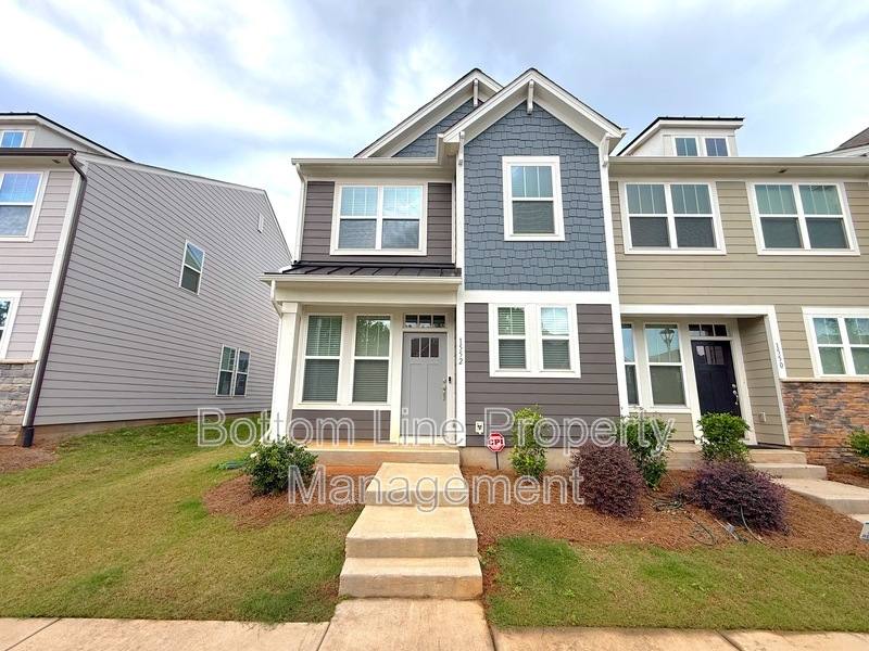 Townhouse for rent at 1552 Cedar Tree Dr, Belmont, NC 28012