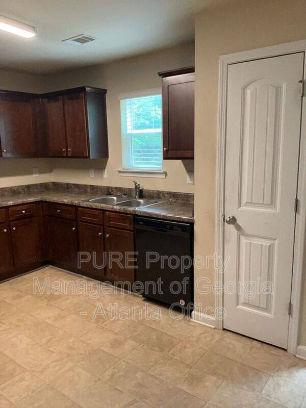House for rent at 400 Brookwood Crossing, Douglasville, GA 30134