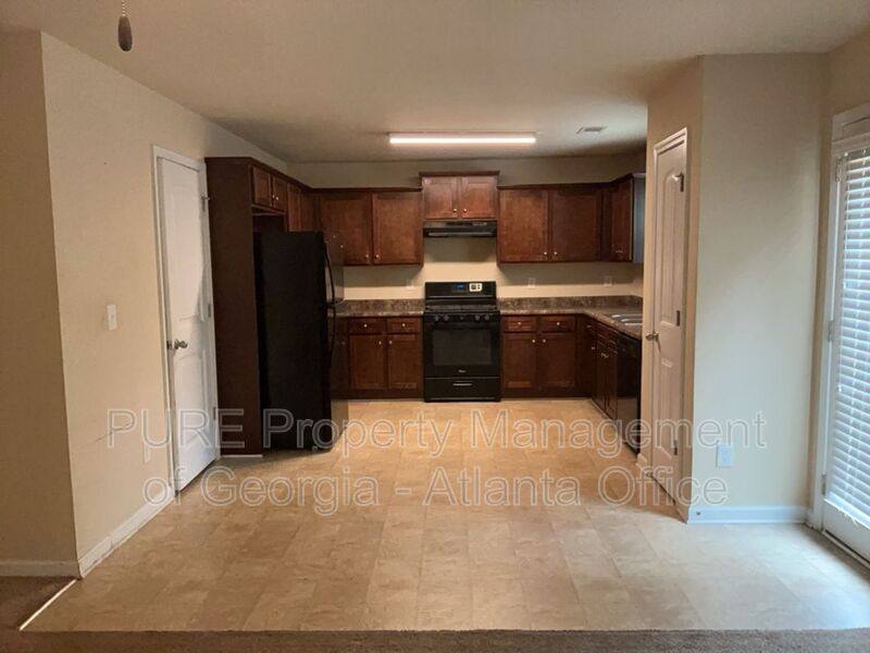 House for rent at 400 Brookwood Crossing, Douglasville, GA 30134