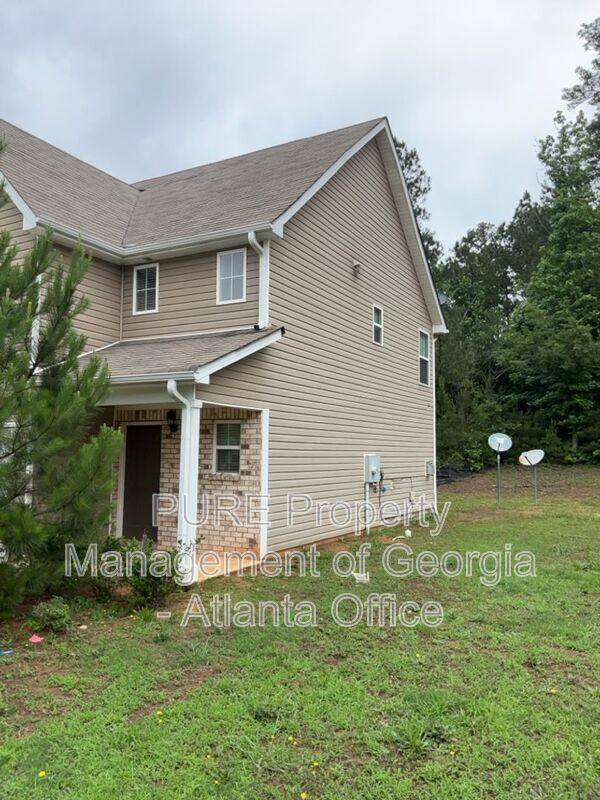 House for rent at 400 Brookwood Crossing, Douglasville, GA 30134