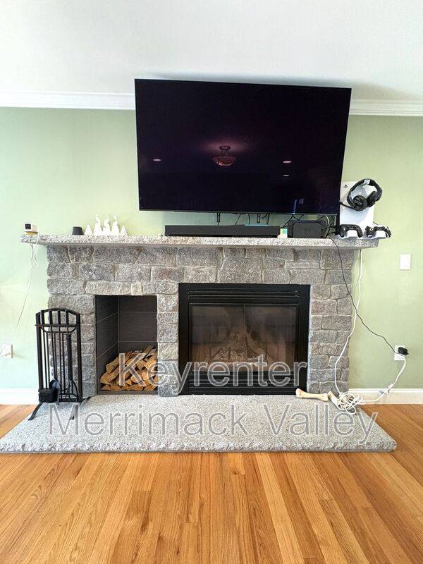 House for rent at 6 Dickson Ave, Tewksbury, MA 01876