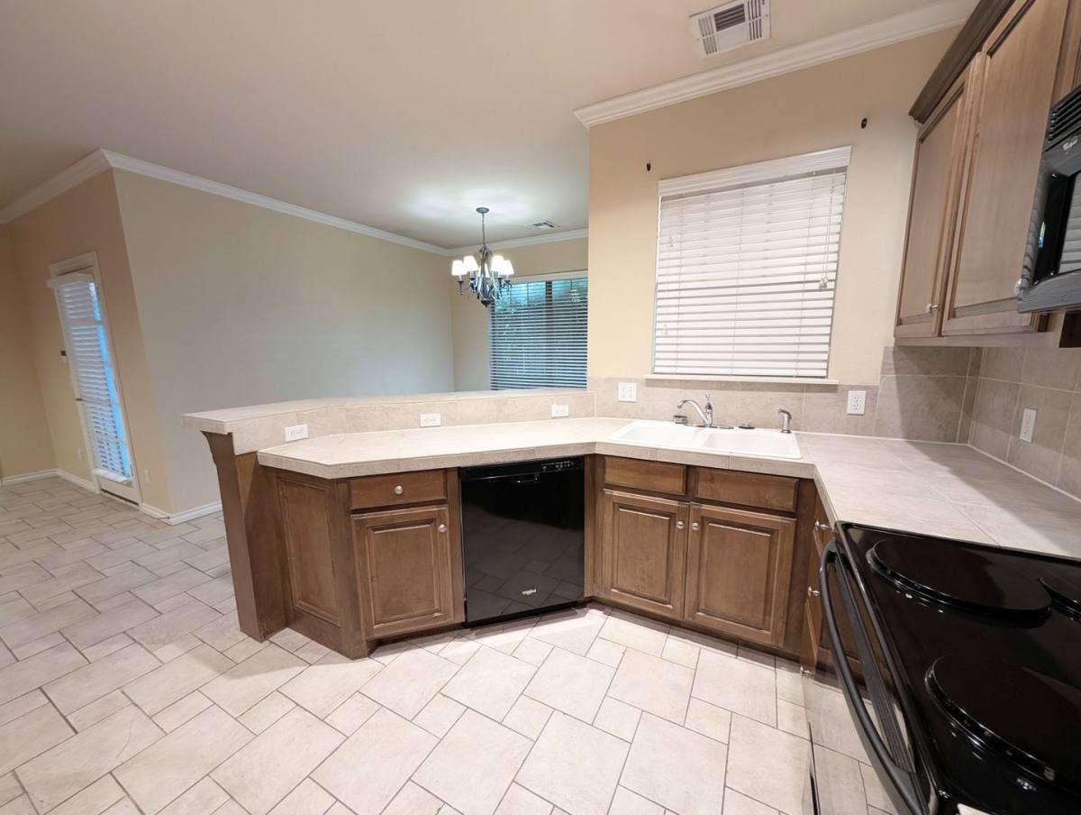 House for rent at 17115 Cedar Dr, Edmond, OK 73025