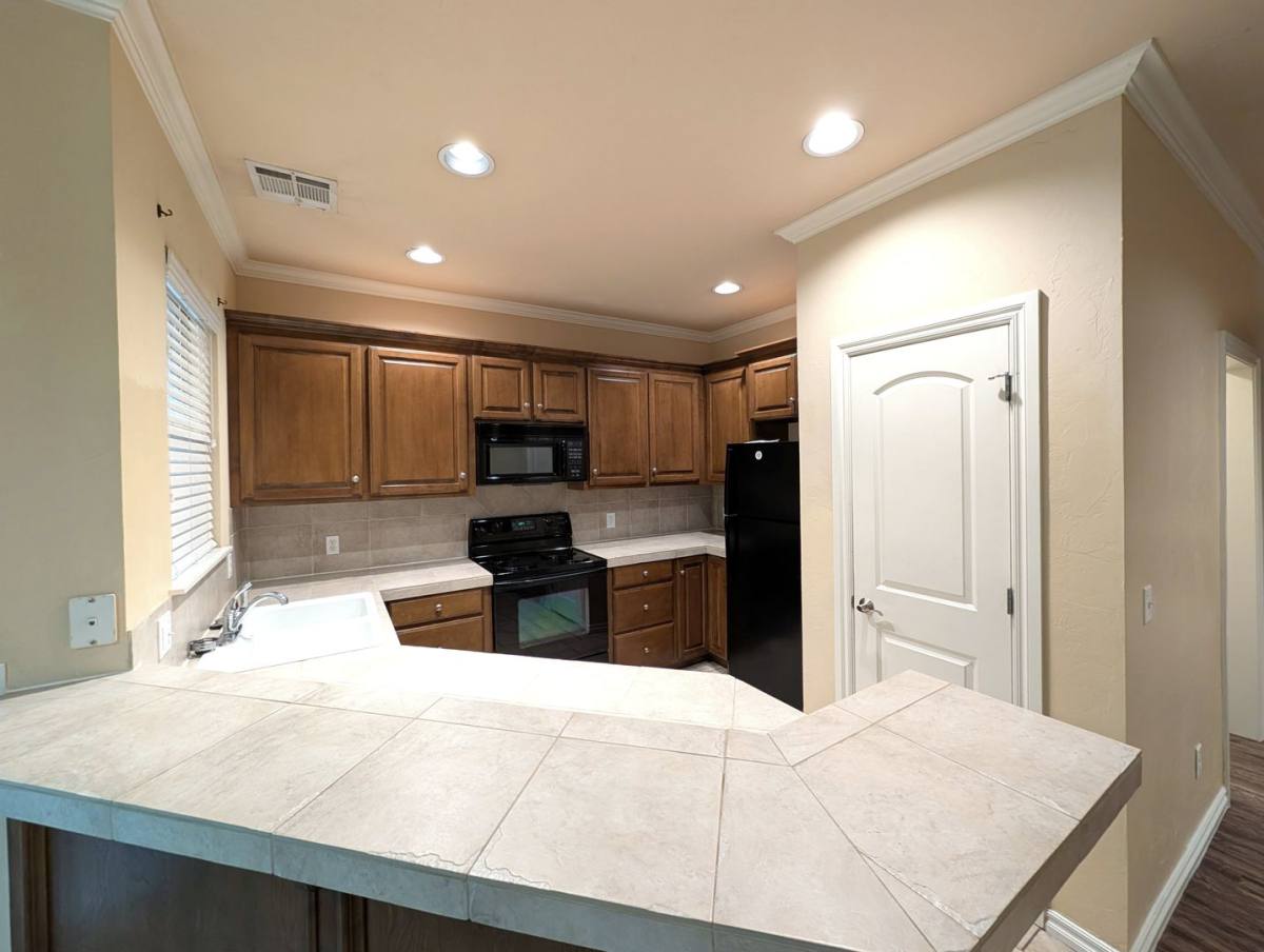 House for rent at 17115 Cedar Dr, Edmond, OK 73025