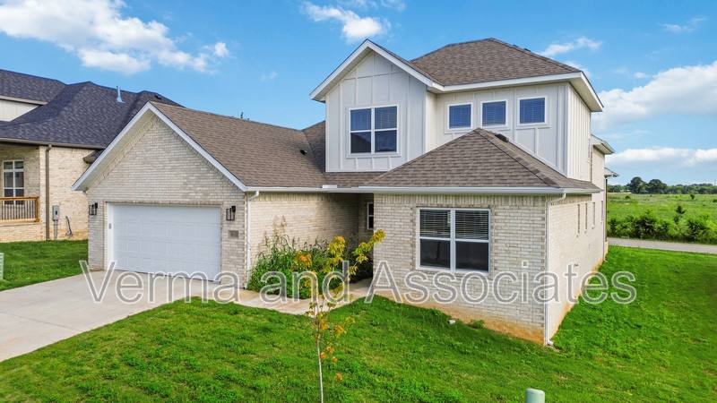 House for rent at 910 Trestle Lane, Centerton, AR 72719