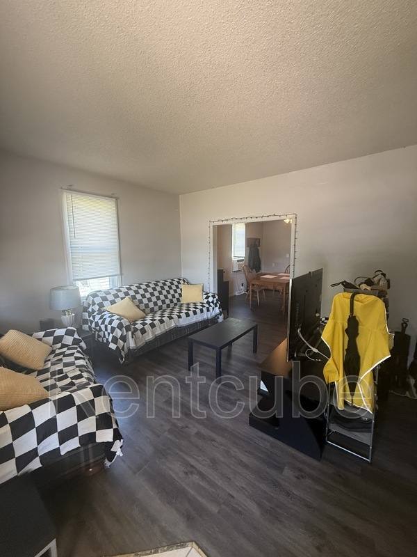 Townhouse for rent at 232 Cardiff St, Dubuque, IA 52001
