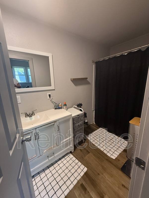 Townhouse for rent at 232 Cardiff St, Dubuque, IA 52001