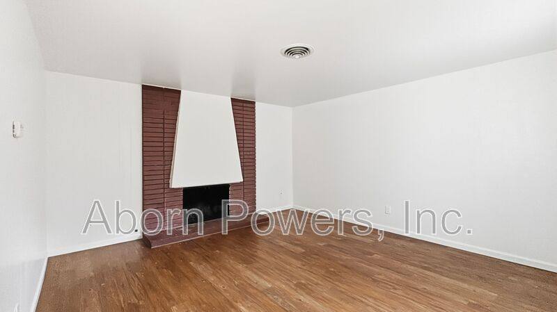 House for rent at 5441 Olympic Way, Sacramento, CA 95842