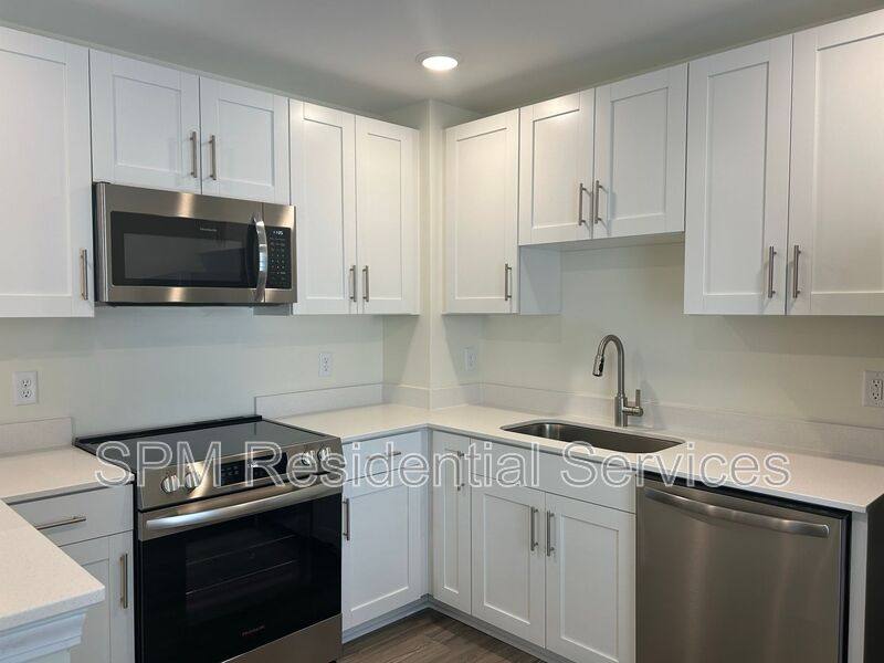 Apartment for rent at 214 Red Cross St #200, Wilmington, NC 28401