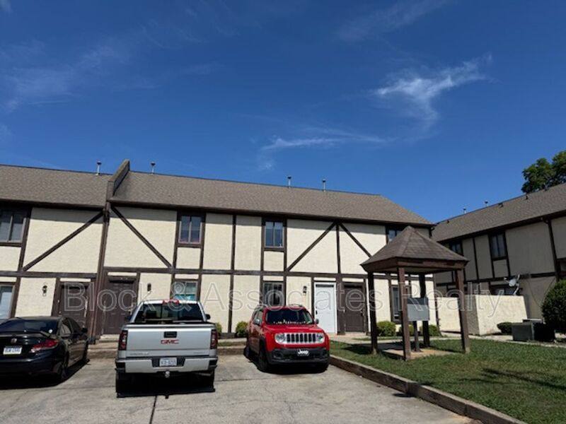 Townhouse for rent at 605 Sunset Ave #6, Asheboro, NC 27203