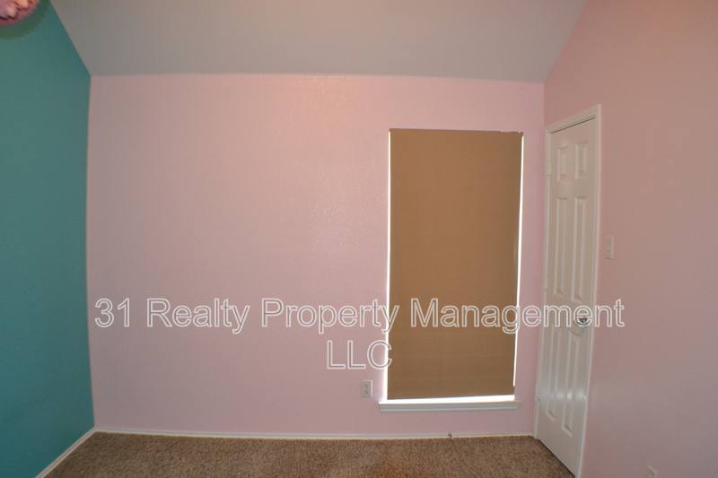 House for rent at 1013 Clear Creek Dr, Mesquite, TX 75181