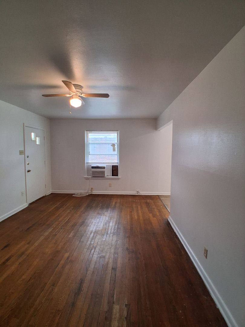 Apartment for rent at 3019-3021 Avon St, Dallas, TX 75211