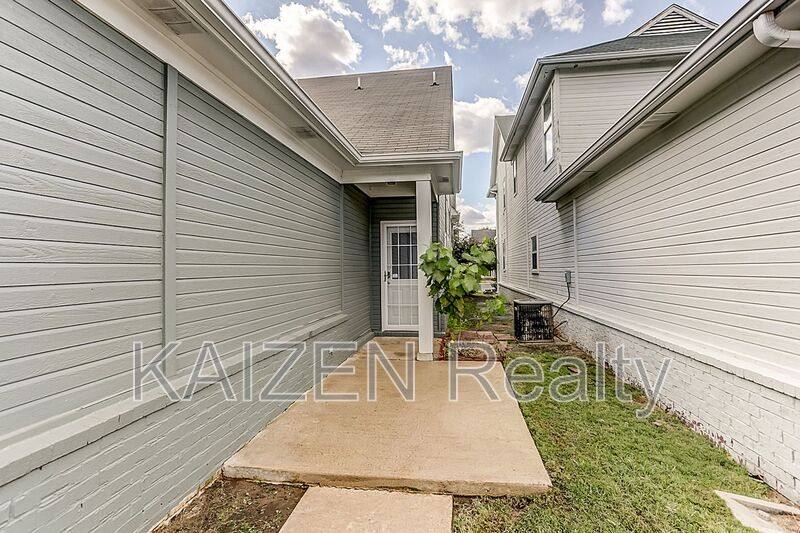House for rent at 1338 Harbor Park Dr, Memphis, TN 38103