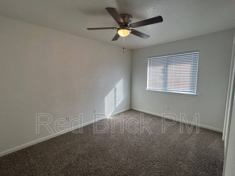 House for rent at 101 Kings Ave, Chowchilla, CA 93610