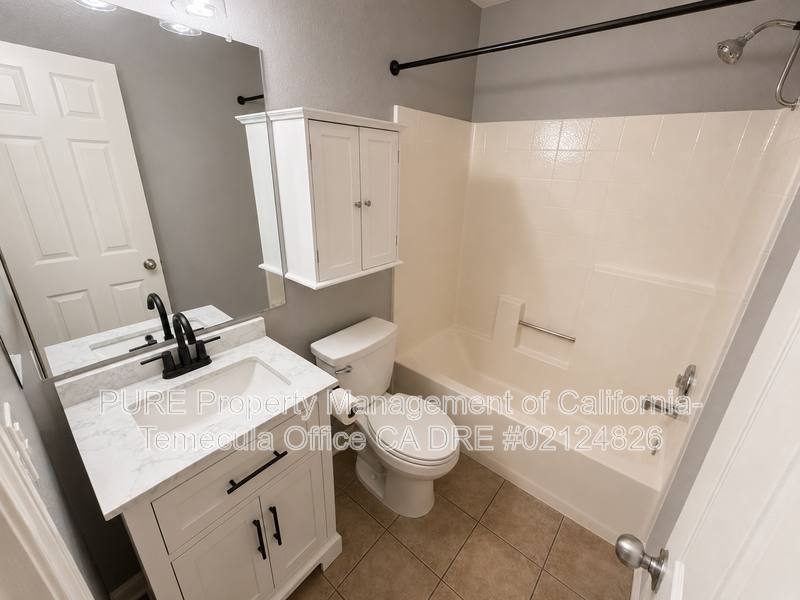 House for rent at 24650 Morningstar Dr, Murrieta, CA 92562