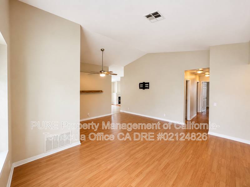 House for rent at 24650 Morningstar Dr, Murrieta, CA 92562