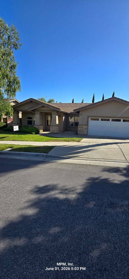 House for rent at 218 Red River Dr, Paso Robles, CA 93446