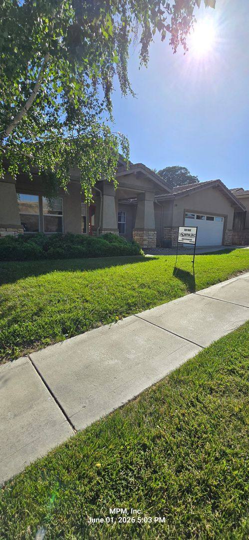 House for rent at 218 Red River Dr, Paso Robles, CA 93446