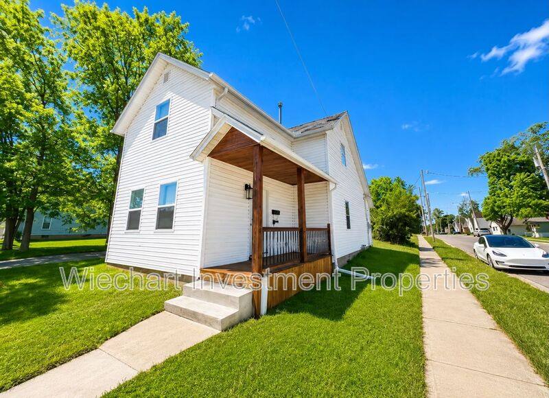 House for rent at 725 W Williams Ave, Bellefontaine, OH 43311