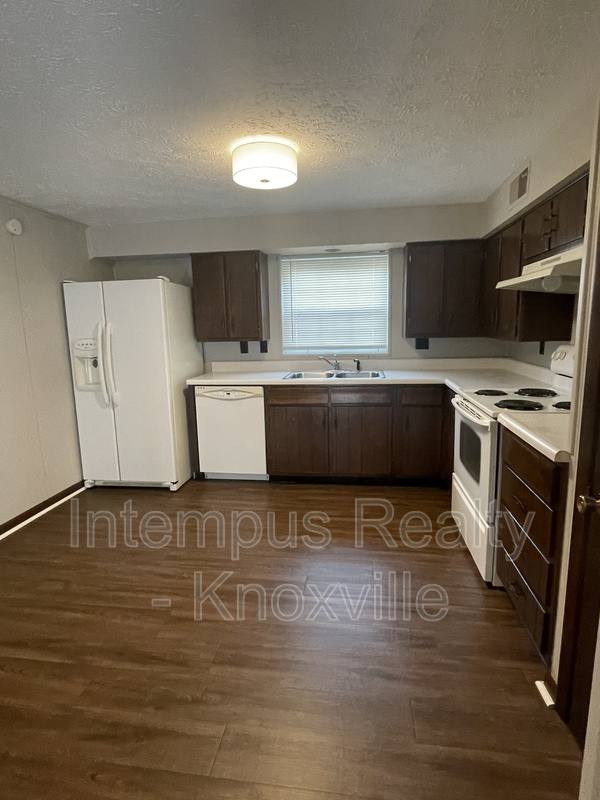 Townhouse for rent at 8738 Gleason Dr, Knoxville, TN 37923