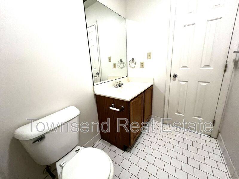 Townhouse for rent at 1044-2 Ancestry Dr, Fayetteville, NC 28304