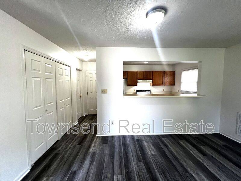 Townhouse for rent at 1044-2 Ancestry Dr, Fayetteville, NC 28304